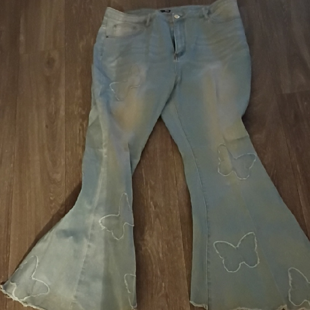 Butterfly Embroidered Flared Jeans